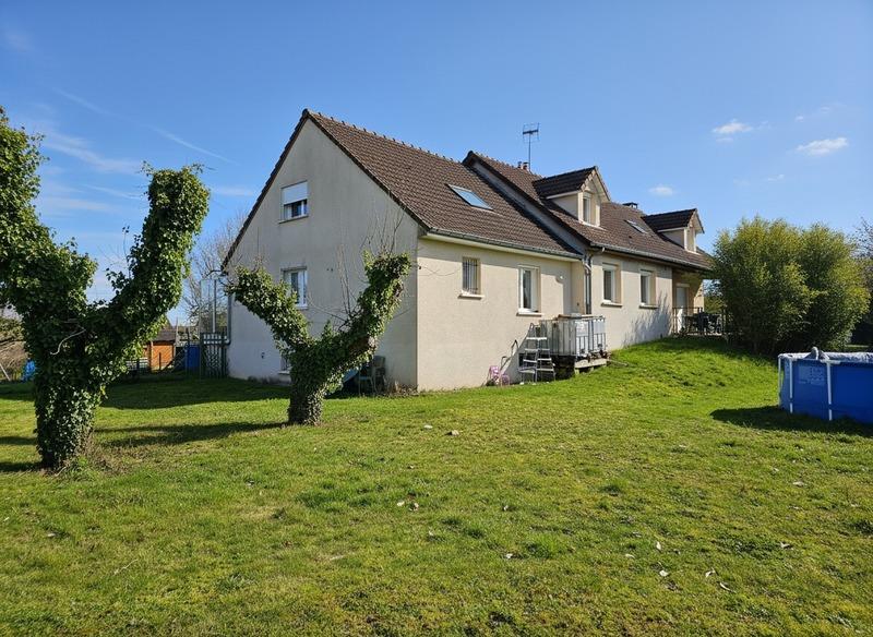 Maison - 215 m² - 10 pièces