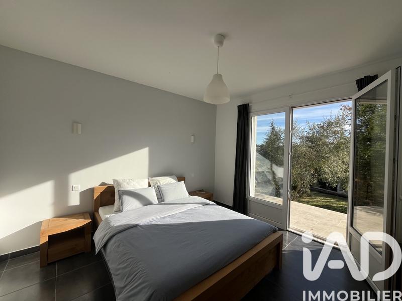 Maison - 370 m² - 10 pièces