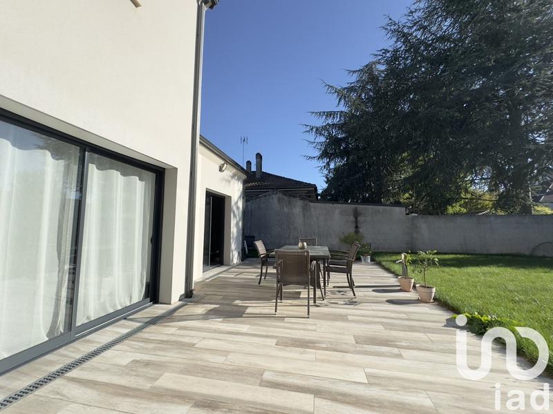 Maison - 180 m² - 7 pièces