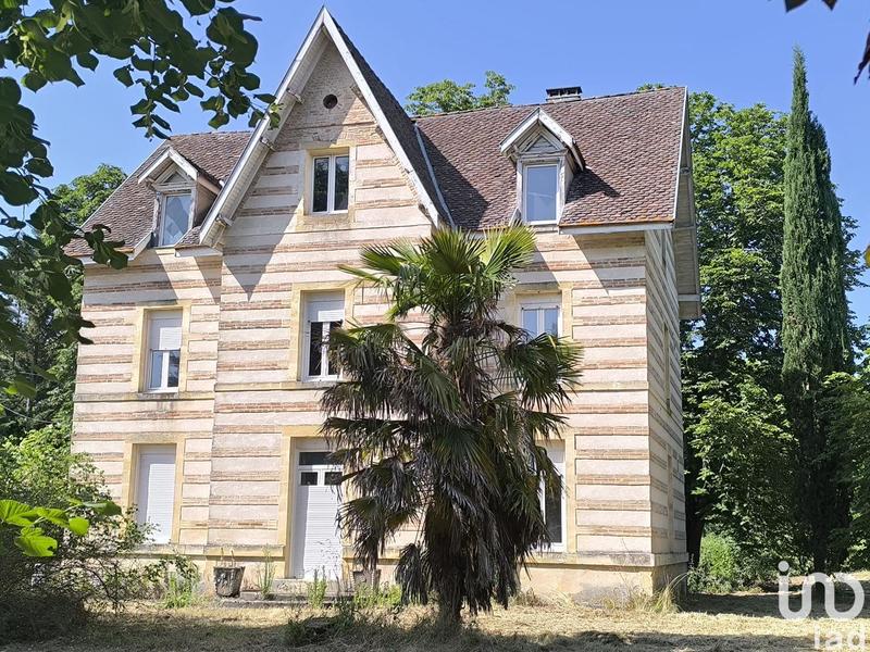 Château - 195 m² - 9 pièces