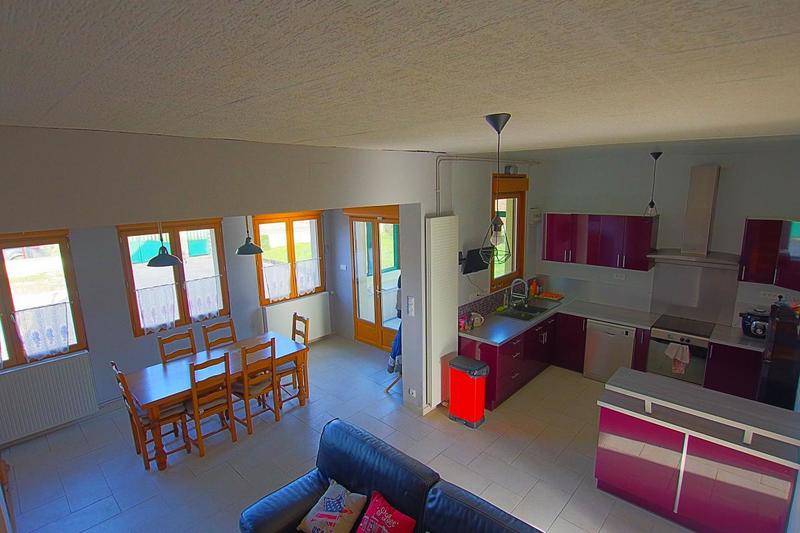 Maison - 102 m² - 5 pièces