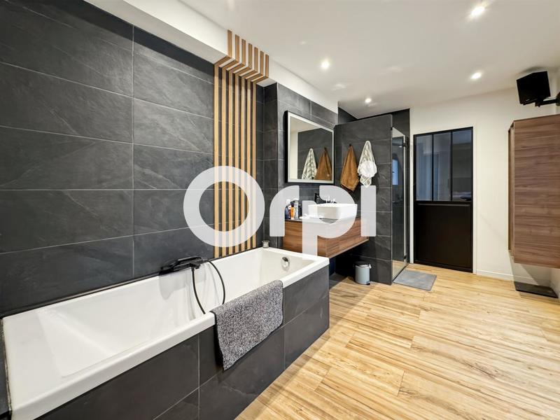 Appartement - 88 m² - 4 pièces