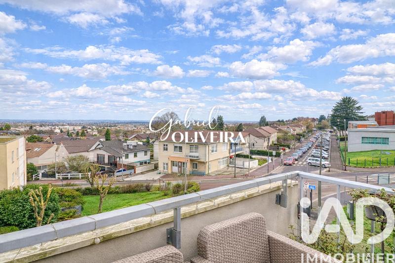 Appartement - 82 m² - 4 pièces