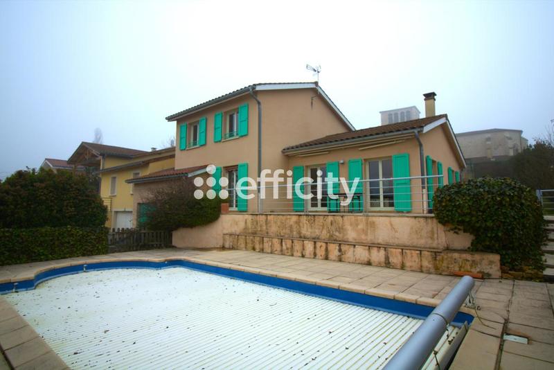 Villa - 146 m² - 8 pièces