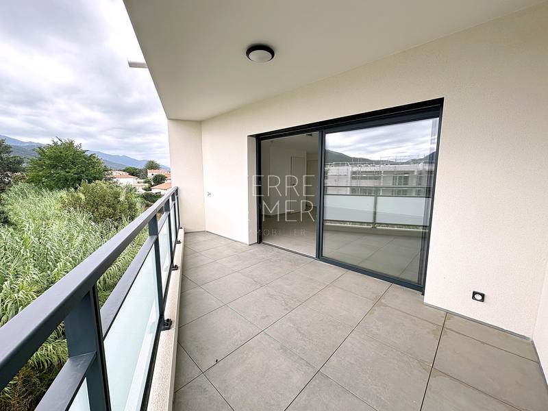 Appartement - 86 m² - 4 pièces