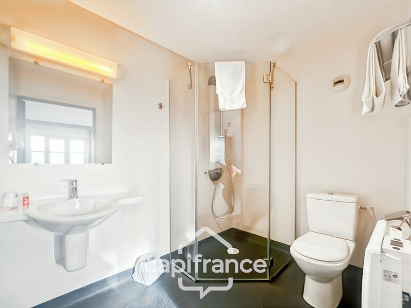 Fonds de commerce - 1 905 m²