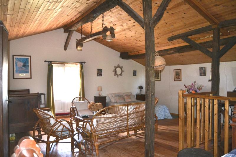 Maison - 202 m² - 7 pièces