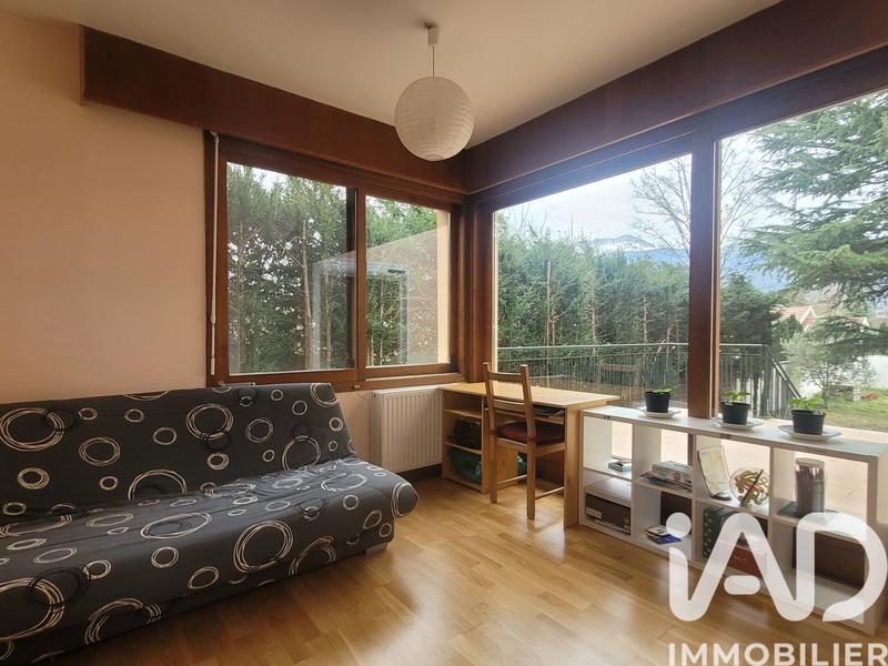 Maison - 214 m² - 6 pièces