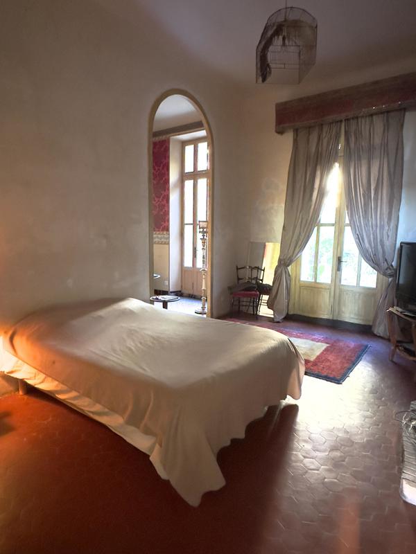 Demeure - 401 m² - 12 pièces