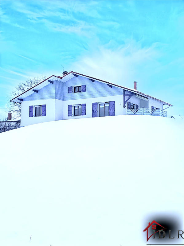 Maison - 160 m² - 8 pièces