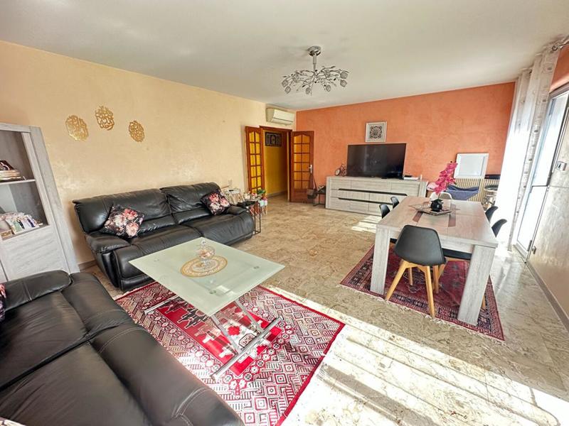 Appartement - 93 m² - 4 pièces