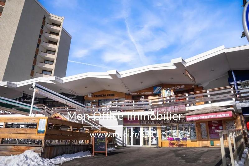 Fonds de commerce - Local commercial - 200 m²