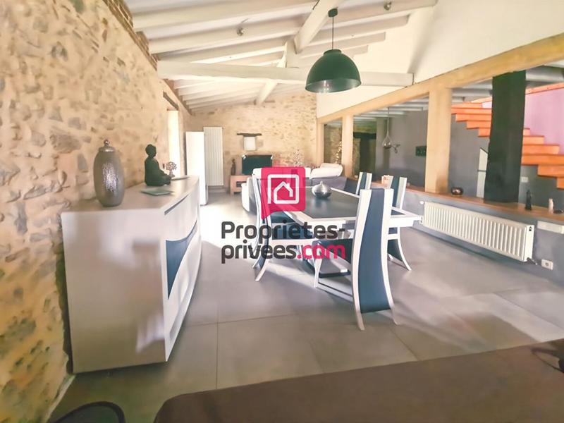 Maison - 273 m² - 8 pièces