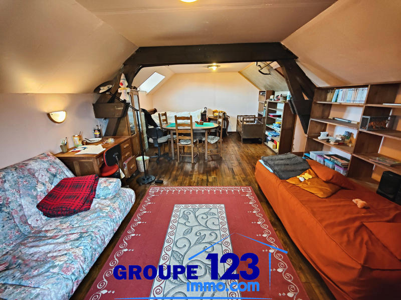 Maison - 104 m² - 4 pièces