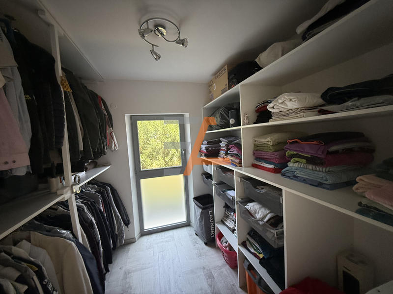 Villa - 220 m² - 7 pièces