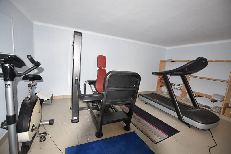 Maison - 220 m² - 11 pièces