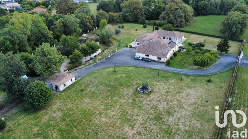 Maison - 640 m² - 12 pièces