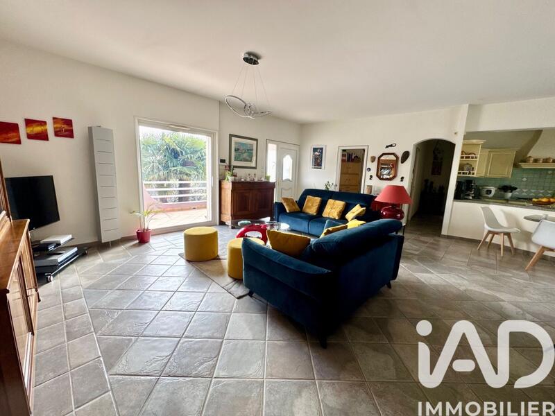 Maison - 137 m² - 5 pièces