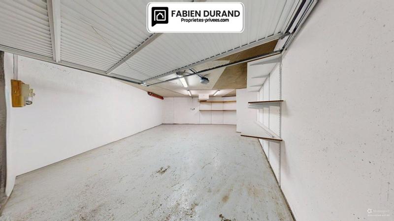 Parking / Garage - 31 m²