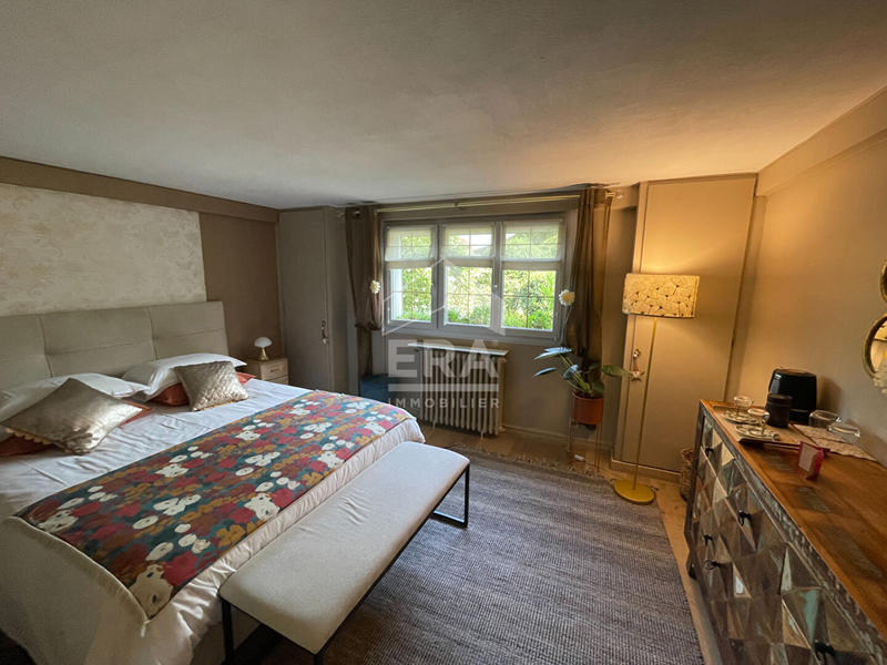 Maison - 224 m² - 7 pièces