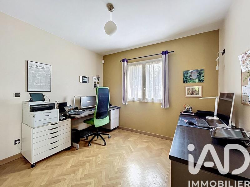 Maison - 225 m² - 8 pièces