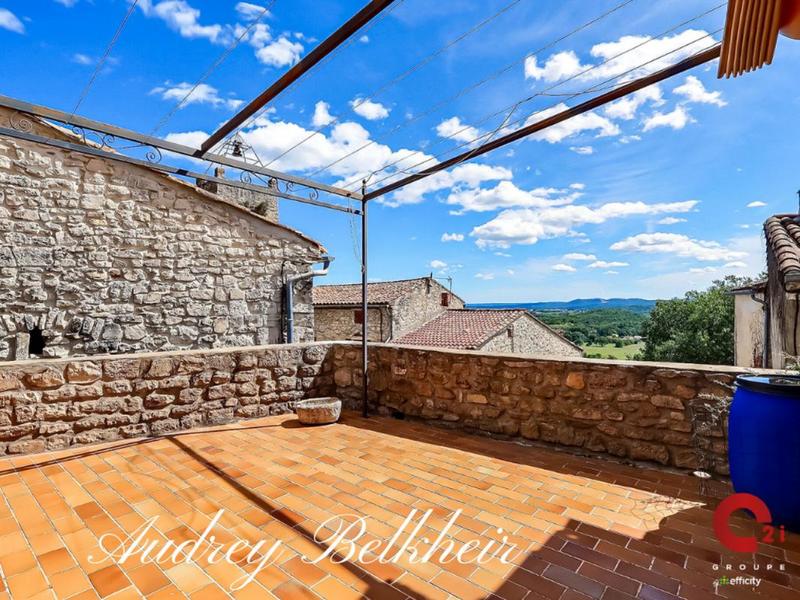 Maison - 106 m² - 5 pièces