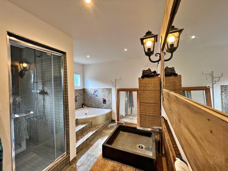 Maison - 170 m² - 5 pièces