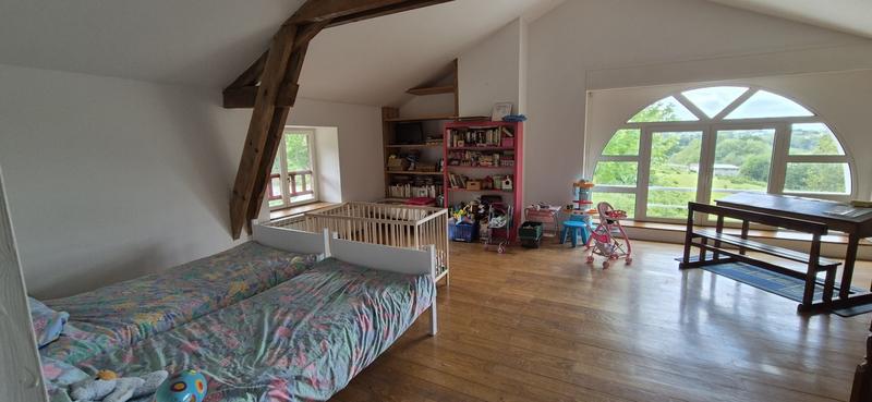 Maison - 248 m² - 8 pièces