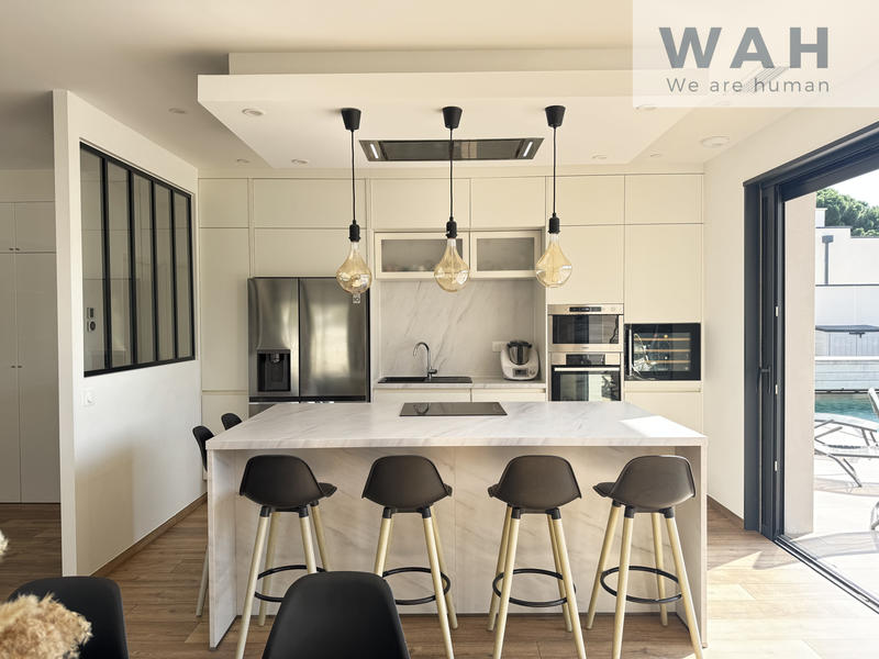 Maison - 151 m² - 6 pièces