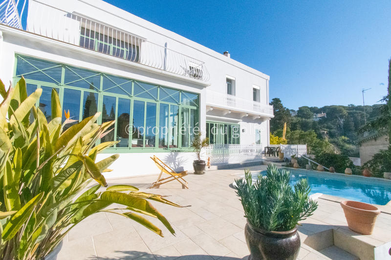 Maison - 255 m² - 6 pièces