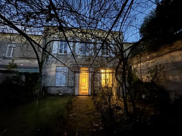 Maison ancienne - 129 m² - 8 pièces