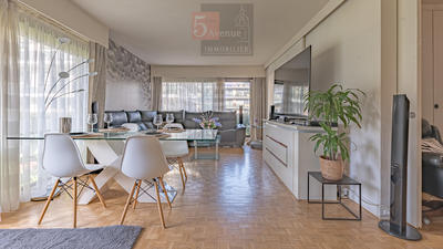 Appartement - 110 m² - 6 pièces