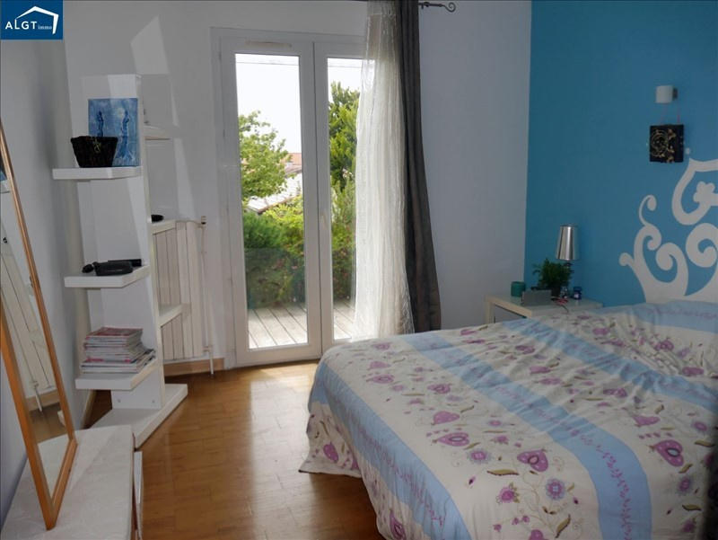 Maison - 256 m² - 9 pièces