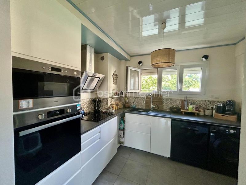 Appartement - 64 m² - 4 pièces