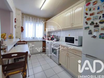 Appartement - 80 m² - 4 pièces