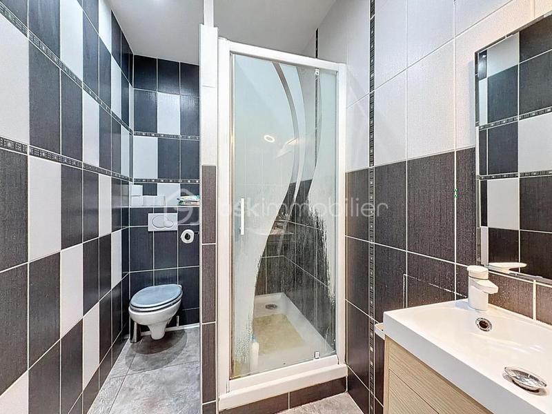 Appartement - 82 m² - 4 pièces