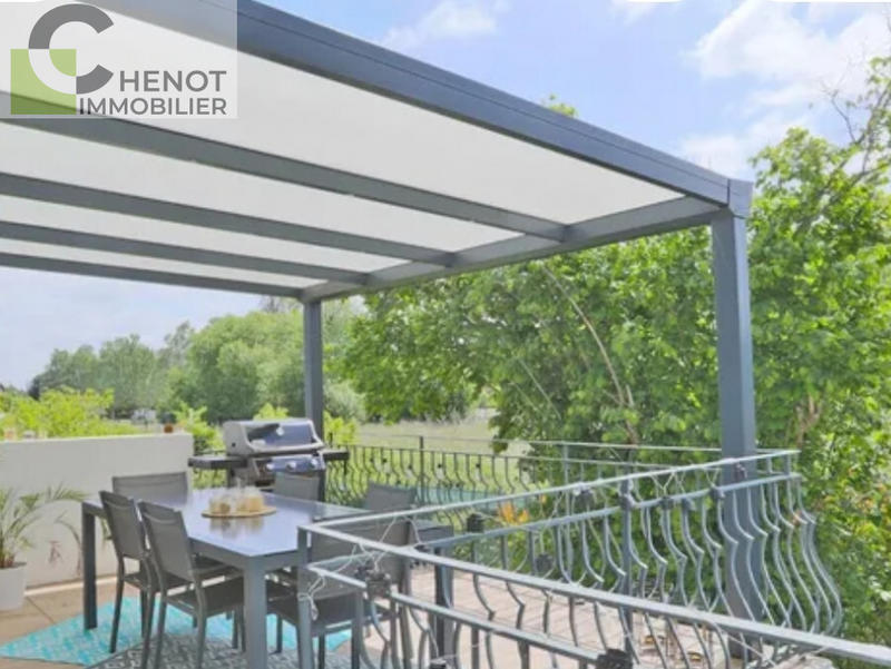 Propriété - 171 m² - 7 pièces