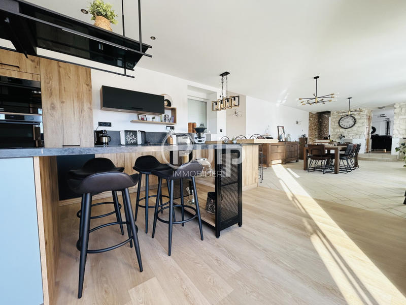 Longère - 230 m² - 8 pièces