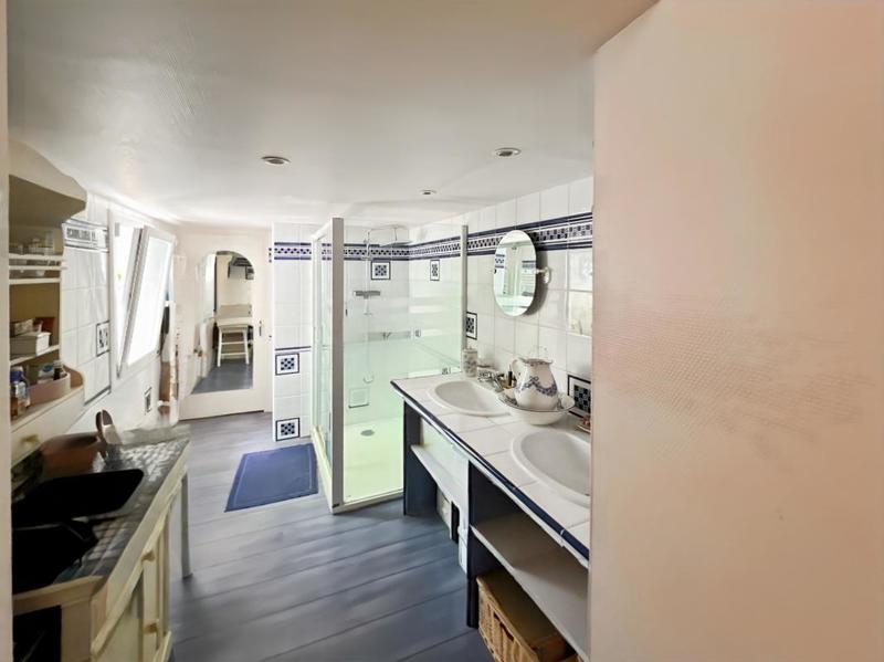 Maison - 200 m² - 6 pièces