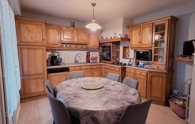 Maison traditionnelle - 120 m² - 8 pièces