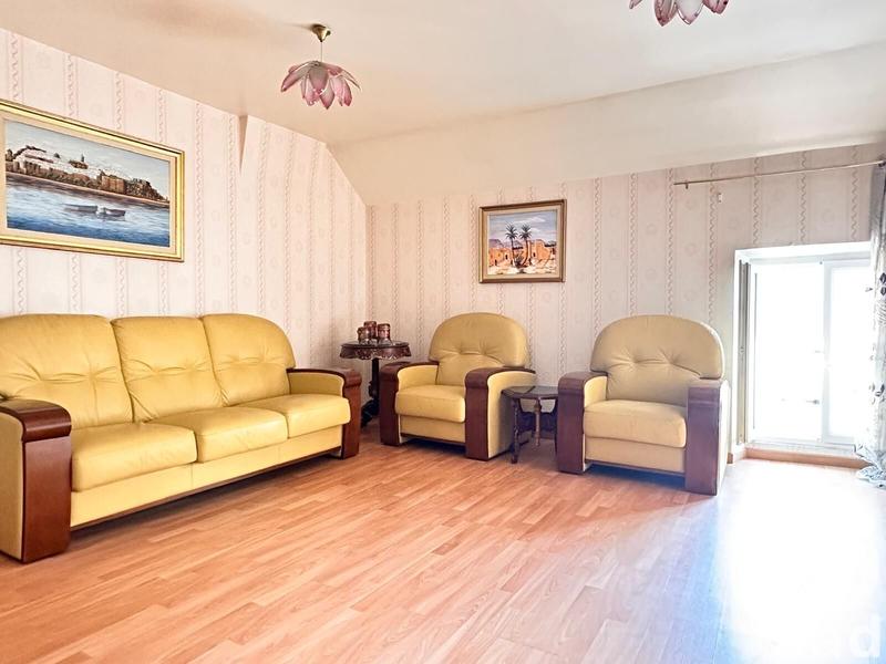 Appartement - 133 m² - 6 pièces