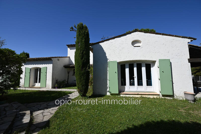 Maison - 193 m² - 7 pièces