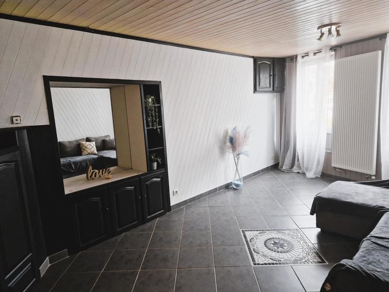 Appartement - 85 m² - 5 pièces