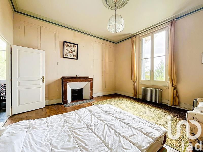 Maison - 402 m² - 12 pièces