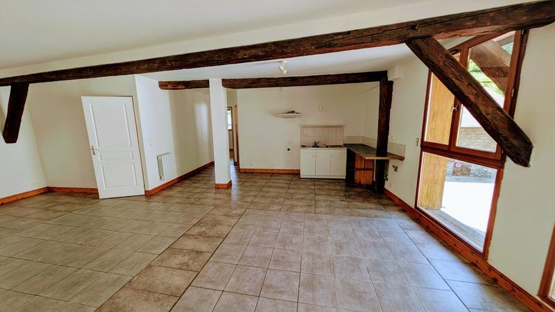 Appartement - 77 m² - 3 pièces