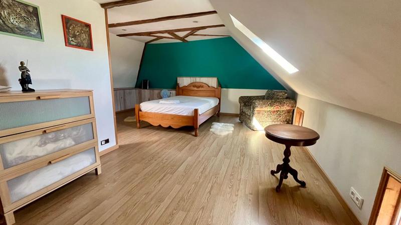 Maison - 240 m² - 6 pièces