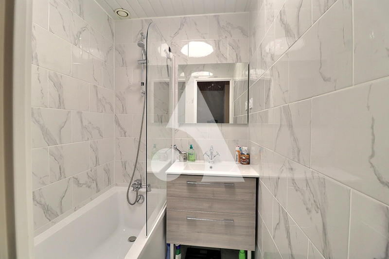 Maison - 107 m² - 6 pièces