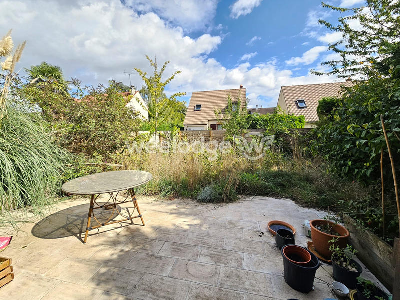 Maison - 95 m² - 6 pièces