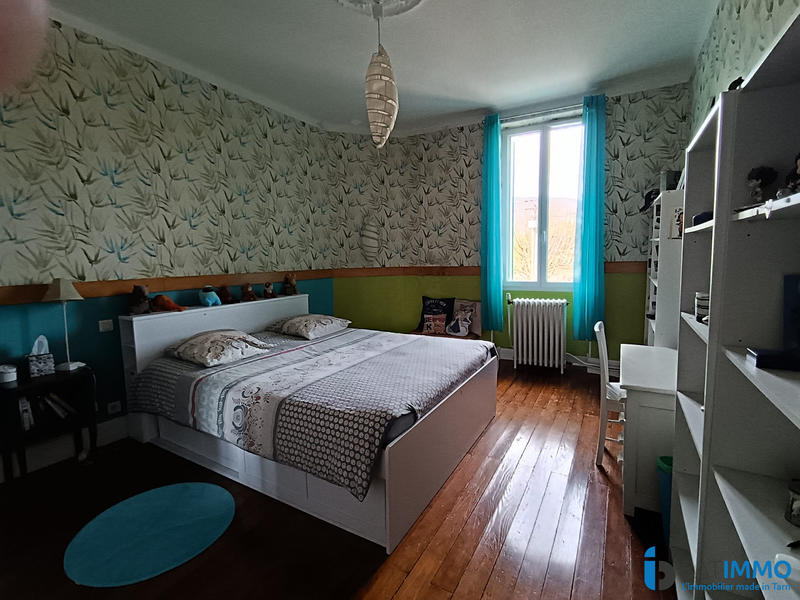 Maison - 220 m² - 9 pièces