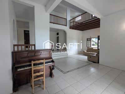 Maison - 200 m² - 5 pièces